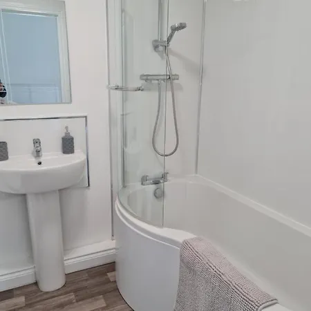 فندق The Selbourne سكرابورو